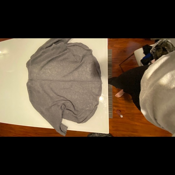 Grey sweater - Picture 3 of 3